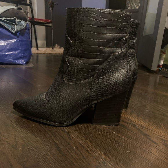 Black Western Faux Croc Booties - Picture 3 of 6